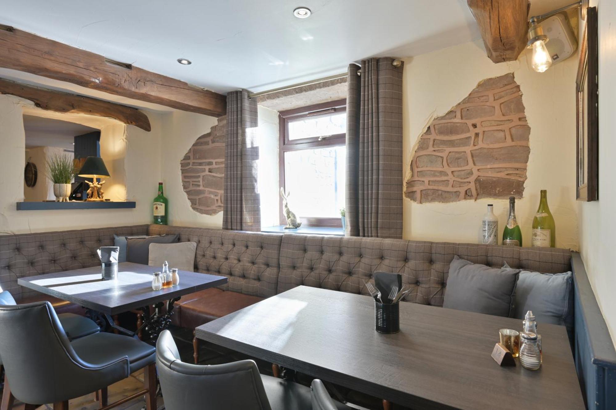 Rooms At The Dressers Arms Чорли Экстерьер фото