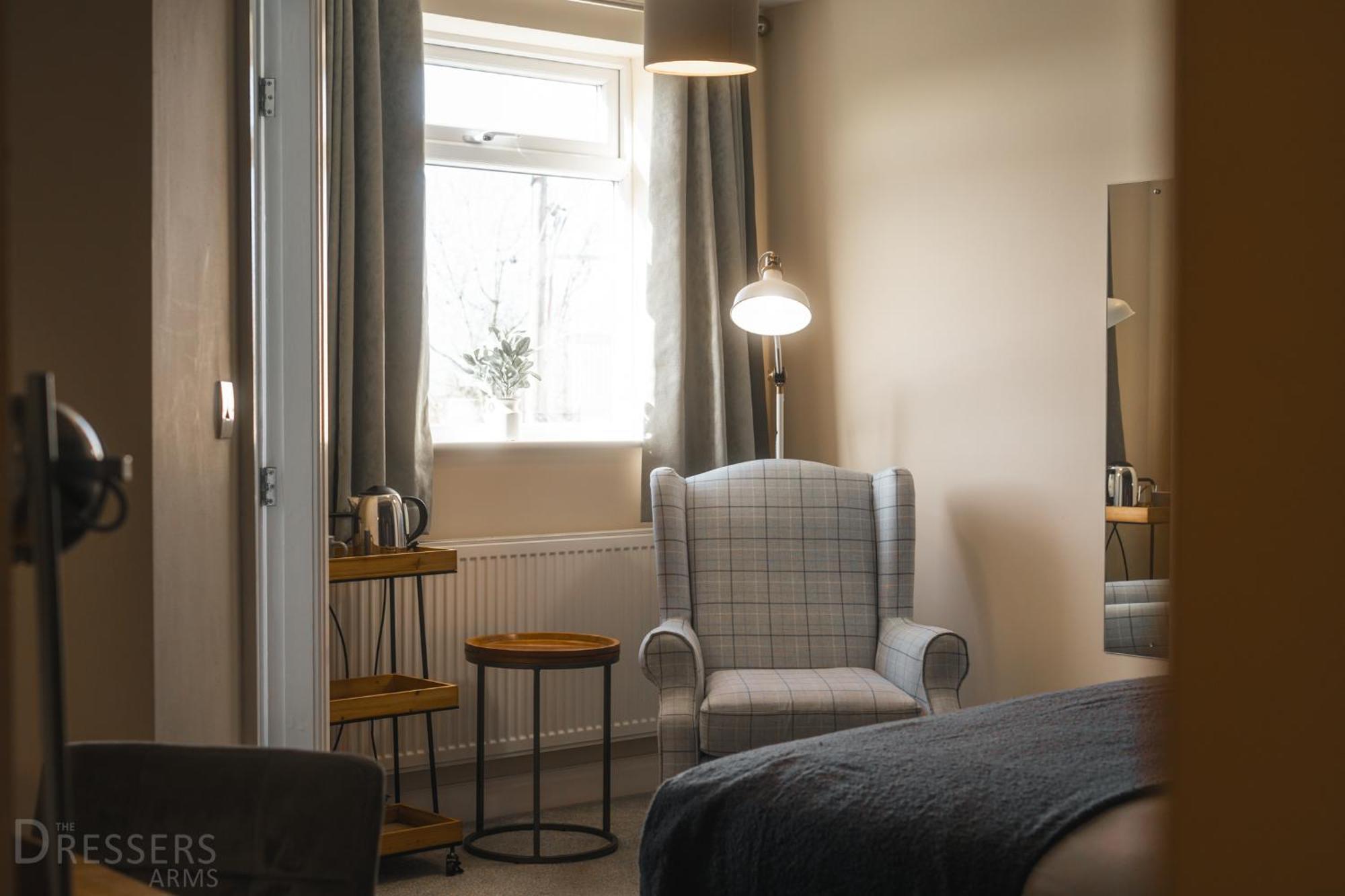 Rooms At The Dressers Arms Чорли Экстерьер фото