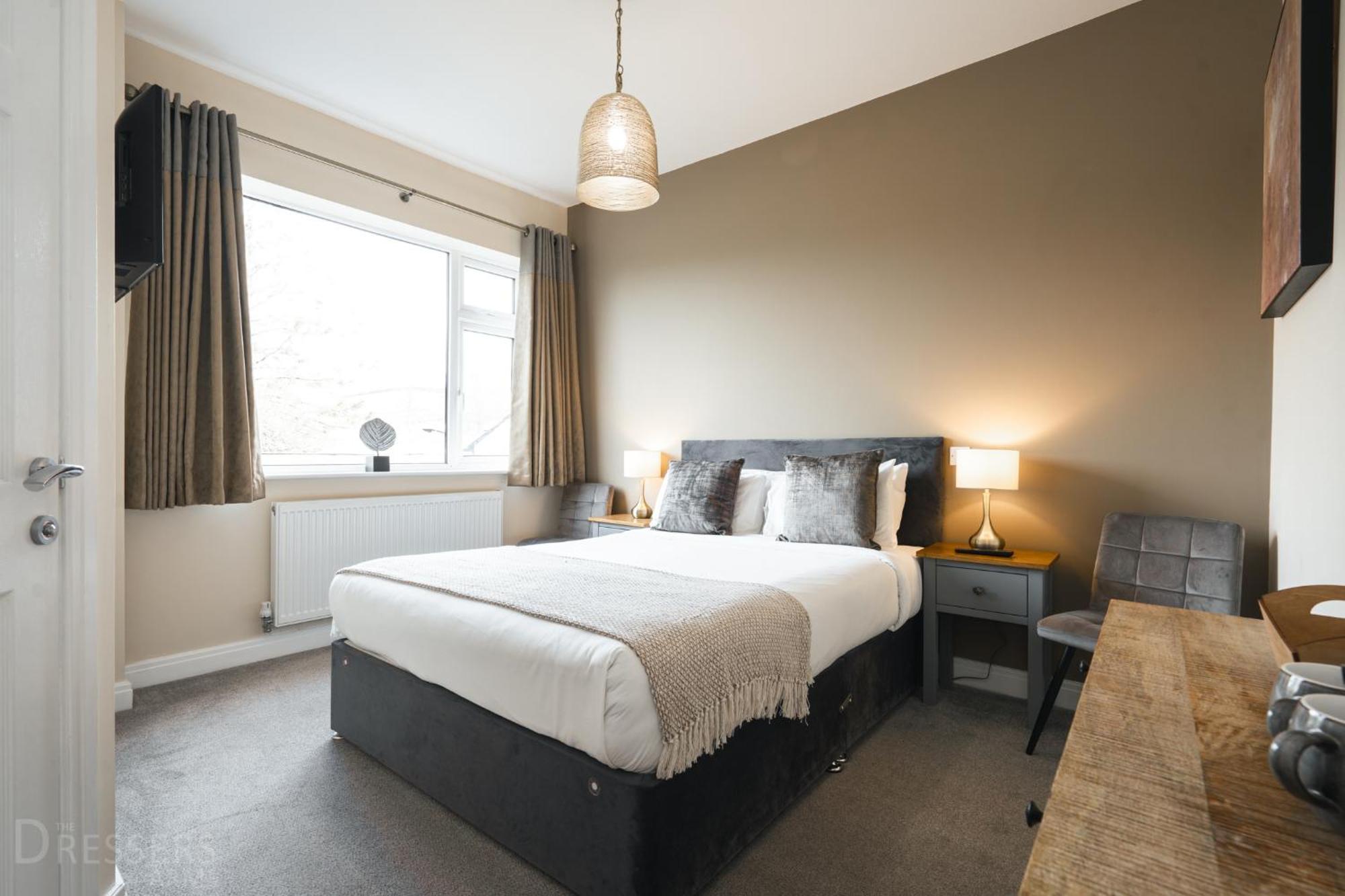 Rooms At The Dressers Arms Чорли Экстерьер фото