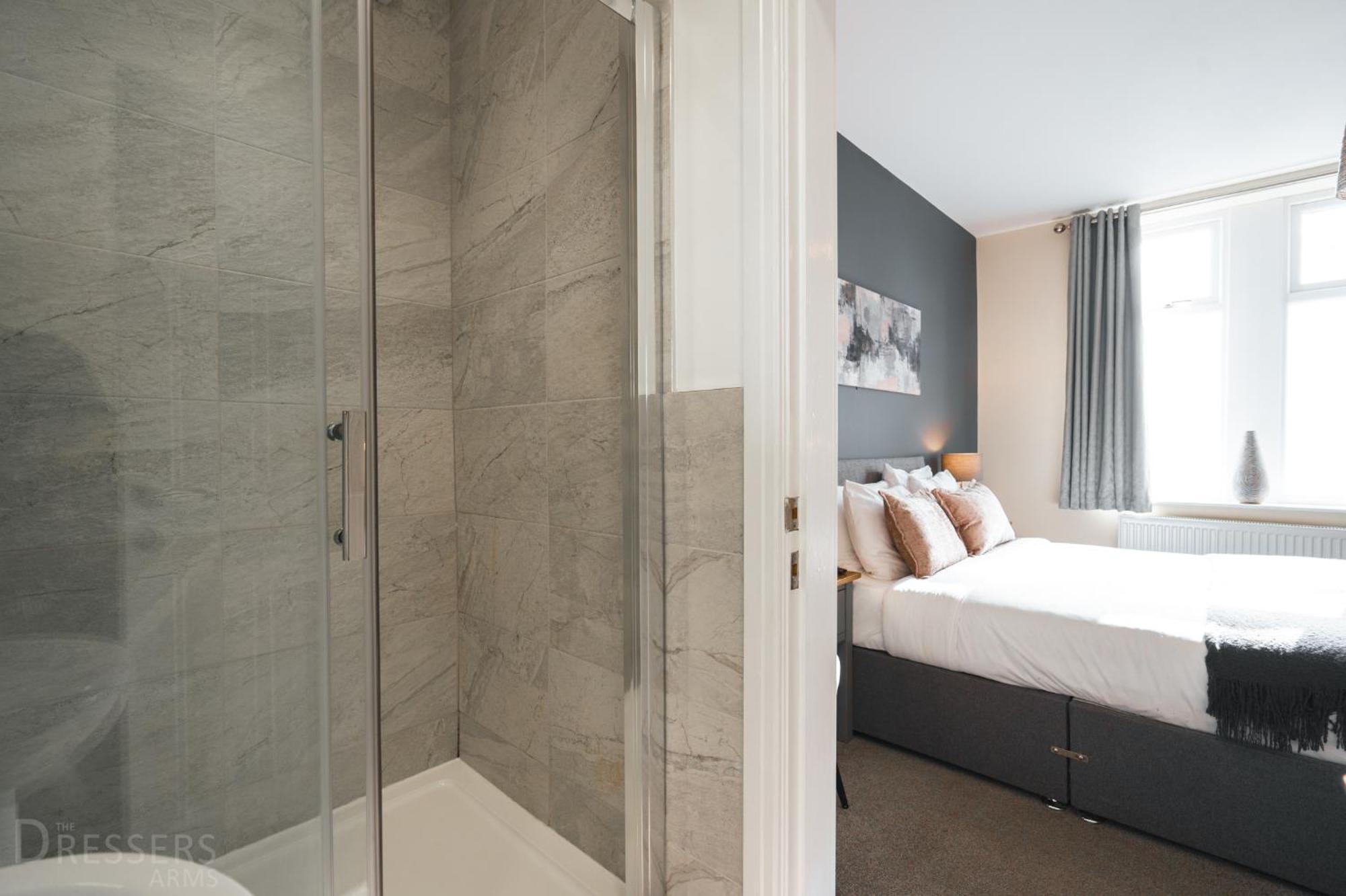 Rooms At The Dressers Arms Чорли Экстерьер фото